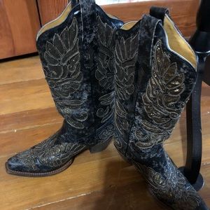 Corral leather cowboy boots